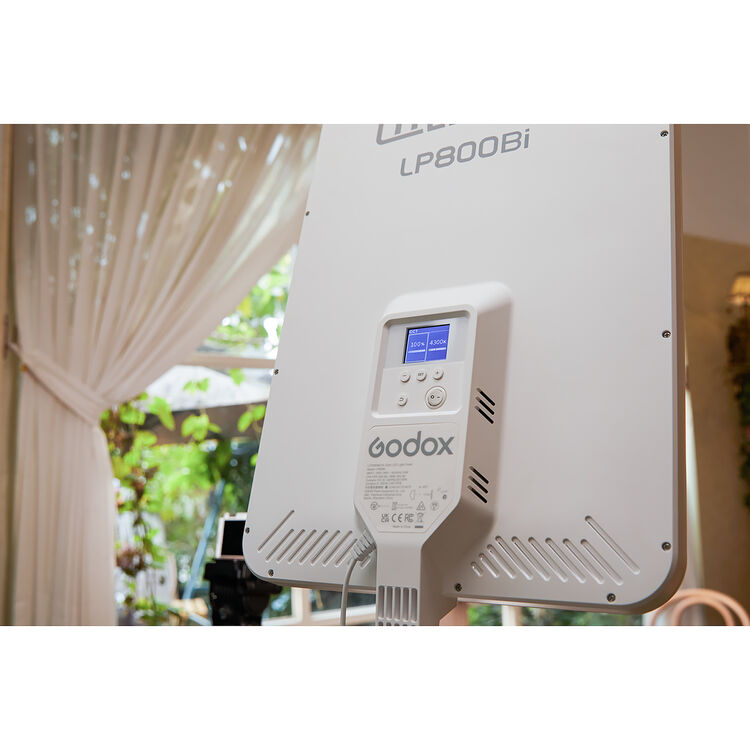 картинка Осветитель светодиодный Godox LITEMONS LP800Bi от магазина Ultra-mart