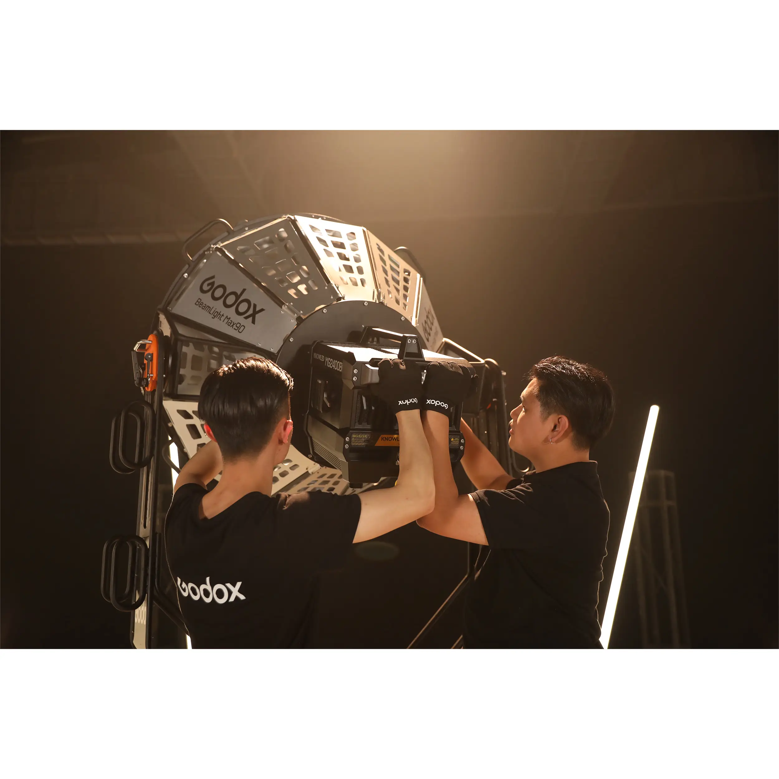 картинка Рефлектор параллельного луча Godox Knowled BeamLight Max90 с байонетом G-Mount от магазина Ultra-mart