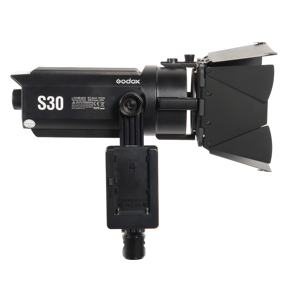 картинка Осветитель светодиодный Godox S30 фокусируемый от магазина Ultra-mart