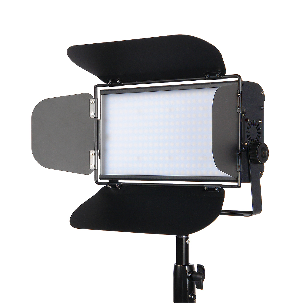 картинка Осветитель светодиодный GreenBean StudioLight 100 LED DMX от магазина Ultra-mart