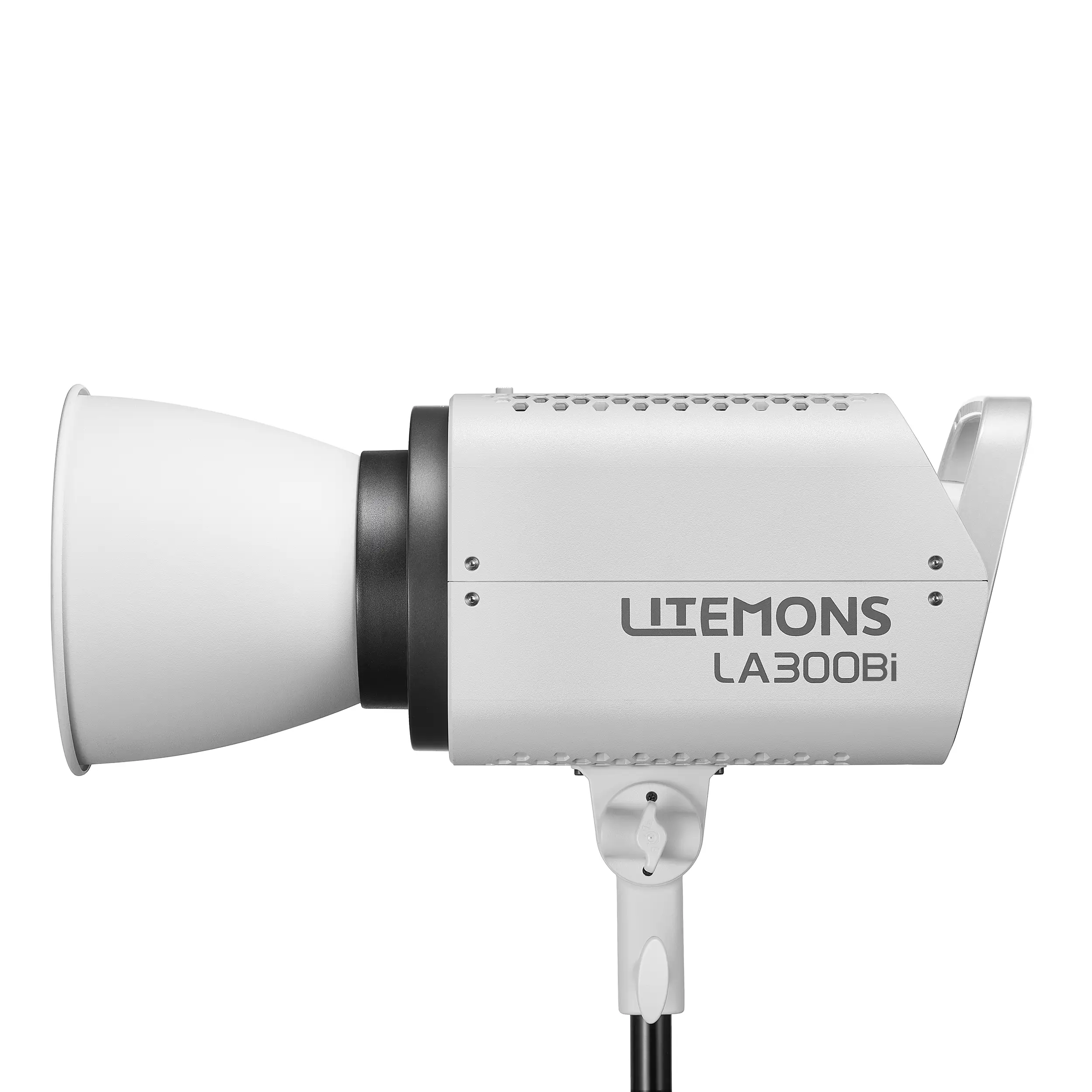 картинка Комплект светодиодных осветителей Godox LITEMONS LA300Bi K3 от магазина Ultra-mart