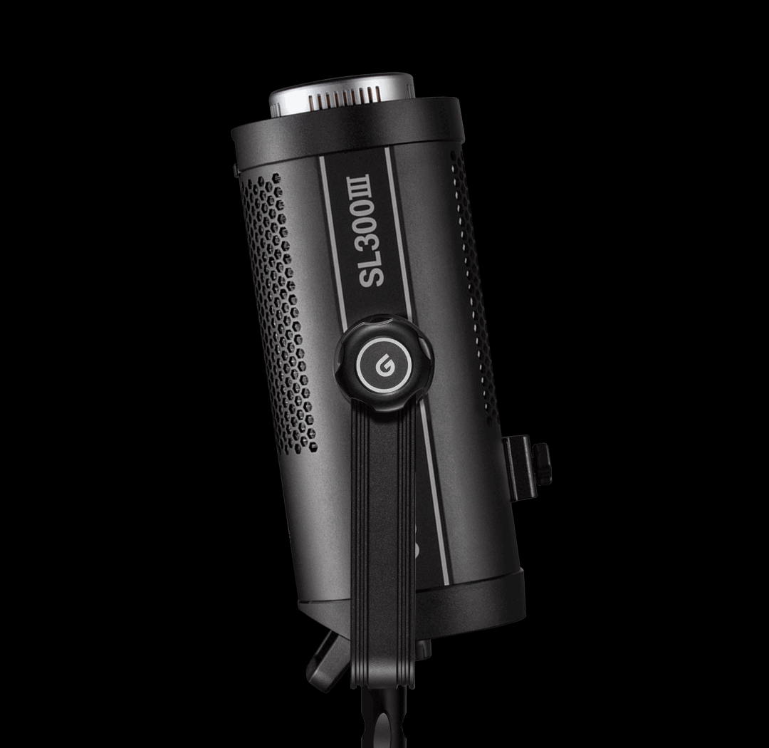 картинка Осветитель светодиодный Godox SL150III студийный от магазина Ultra-mart