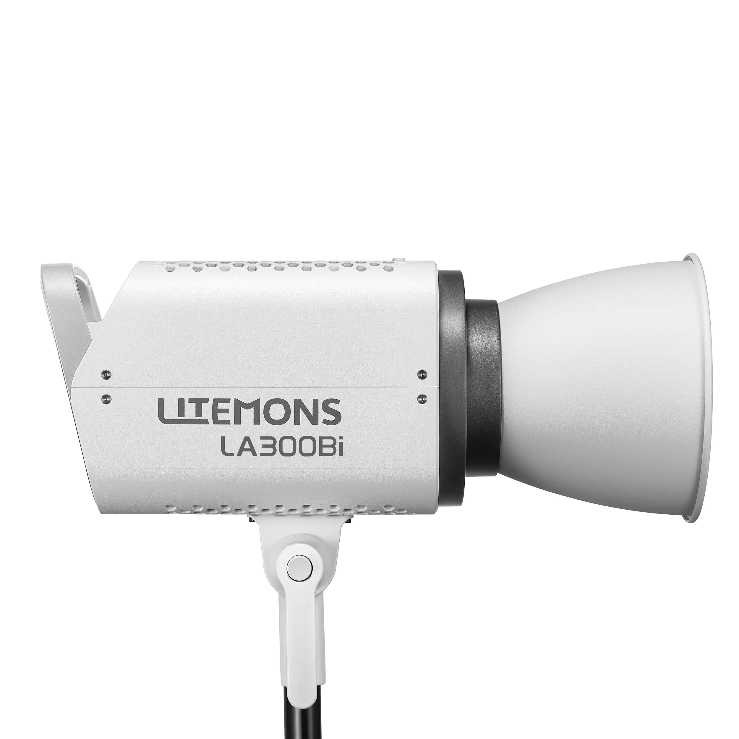 картинка Комплект светодиодных осветителей Godox LITEMONS LA300Bi K3 от магазина Ultra-mart