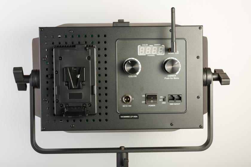 картинка Светодиодная панель FST LP-1024 от магазина Ultra-mart