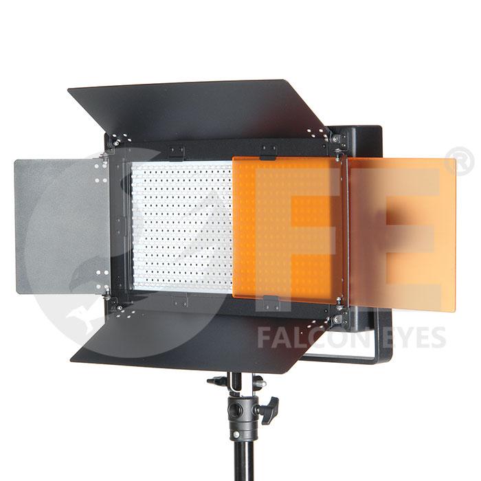 картинка Осветитель Falcon Eyes LG 500/LED V-mount светодиодный от магазина Ultra-mart