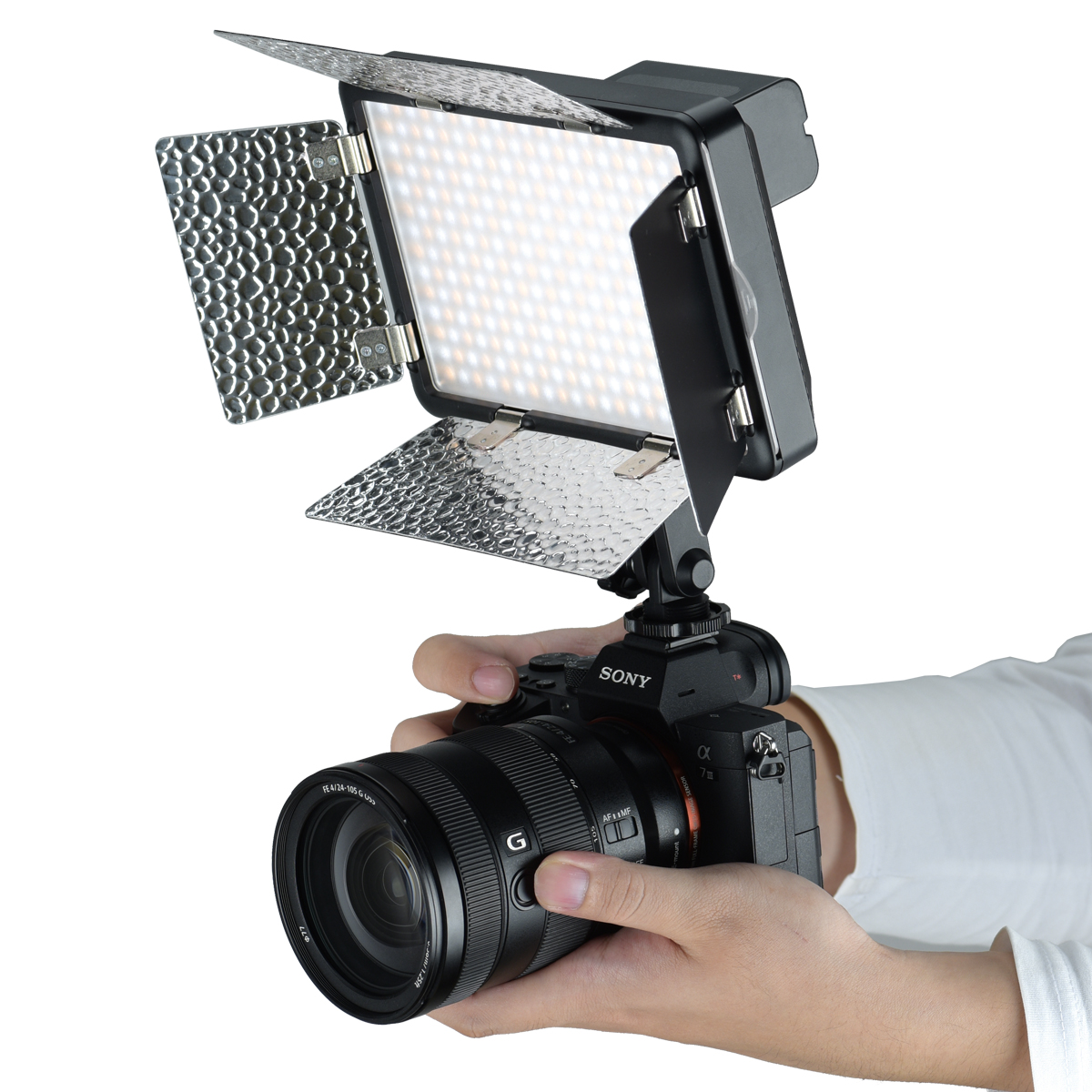 картинка Осветитель светодиодный с функцией вспышки Godox LF308D накамерный от магазина Ultra-mart