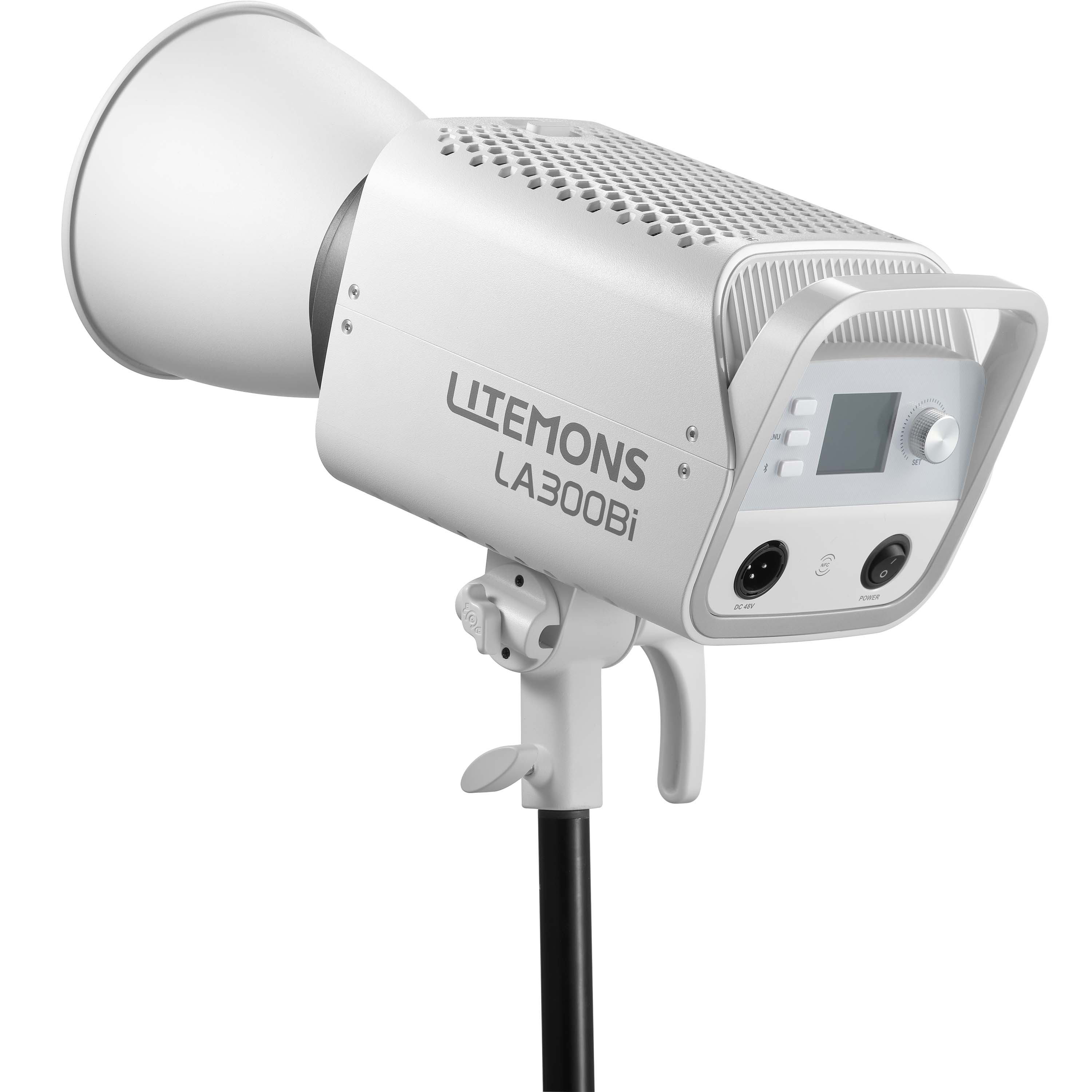 картинка Комплект светодиодных осветителей Godox LITEMONS LA300Bi K2 от магазина Ultra-mart