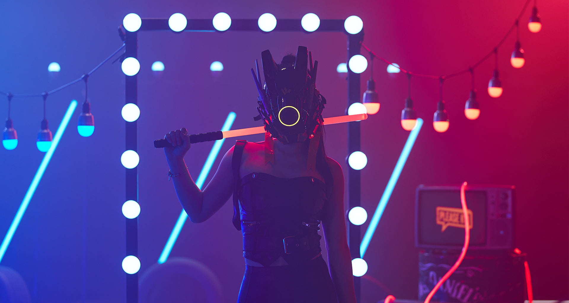 картинка Комплект светодиодных ламп Godox Knowled C7R-K8 с зарядным кейсом от магазина Ultra-mart